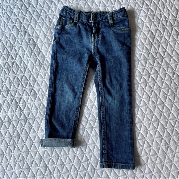 Cozy Sweater & Jeans Outfit - Picture 2 of 5